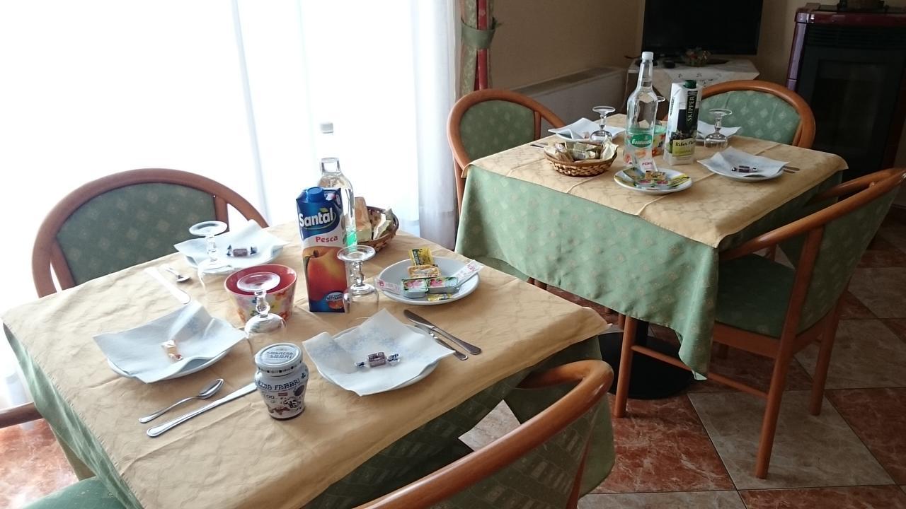 Hotel Holiday House 圣乔瓦尼·罗通多 外观 照片